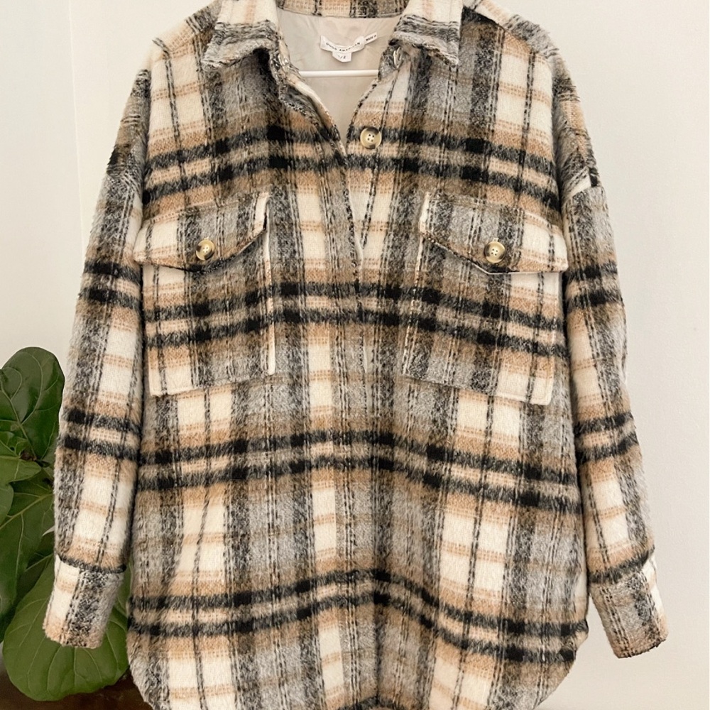 Good American Neutral Shacket - image 1